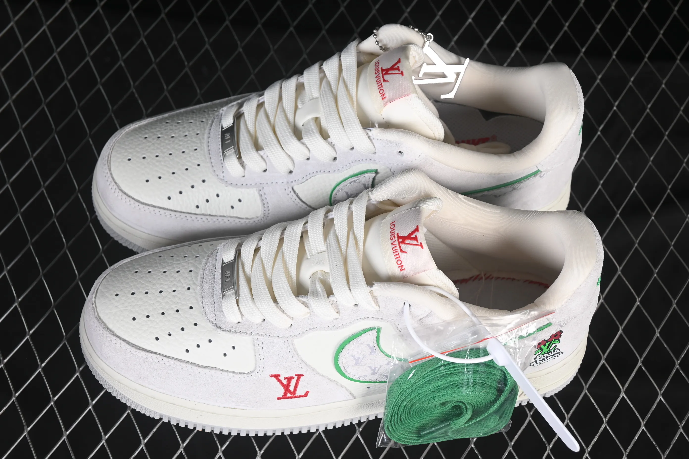 All categories Nk Air Force 1 Air Force series Nk Air Force 1 Low Air Force low-top Nike Air Force 1'07 Low LV joint white gray red Air Force 1 low-top casual sneakers YF9511-802